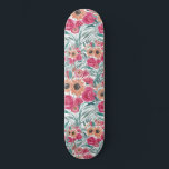 Sonnenblumen Wildblume Wasserfarbenes Blumenmuster Skateboard<br><div class="desc">Dieses Land und niedliche Muster ist perfekt für die trendige und stilvolle Frau. Es ist mit gelben, roten, aquamarinen grünen, waldgrünen, schwarzen und rosafarbenen Sonnenblumen und Wildblumen auf einem einfachen, weißen Hintergrund ausgestattet. Es ist künstlerisch, trendig, südlich, süß, einzigartig und modern. Genießen Sie dieses handgemalte Aquarelldesign, das vom Künstler La...</div>