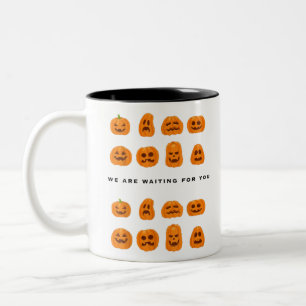 Sonnenbrand Halloween-Krankenschwester an Tag Hexe Zweifarbige Tasse