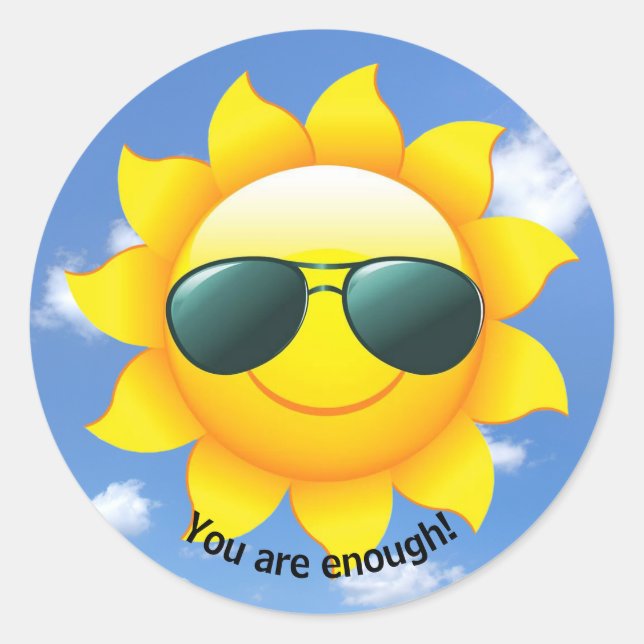 Sonnenbrille auf gelber Sonne am Himmel mit Zitat Runder Aufkleber (Vorderseite)