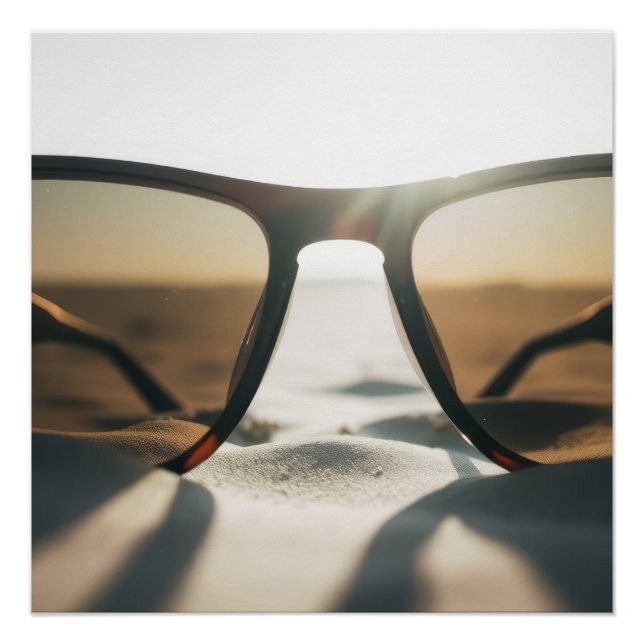 Sonnenbrille auf Sand Poster (Vorderseite)