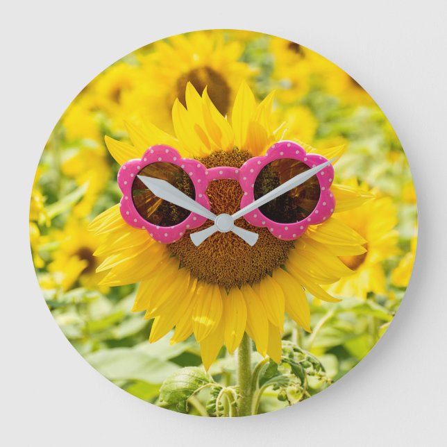 Sonnenbrille auf Sonnenblumen Große Wanduhr (Vorderseite)