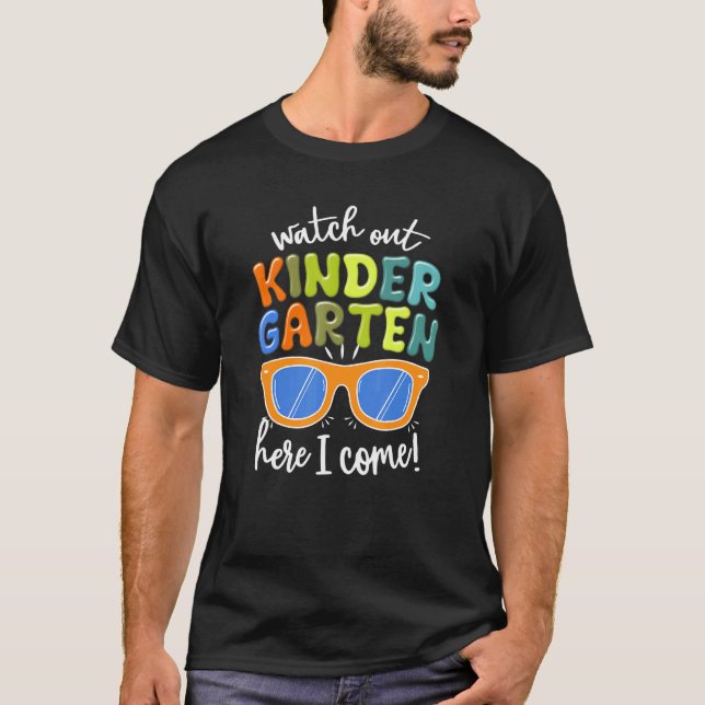 Sonnenbrille Pass auf den Kindergarten auf, hier k T-Shirt (Vorderseite)