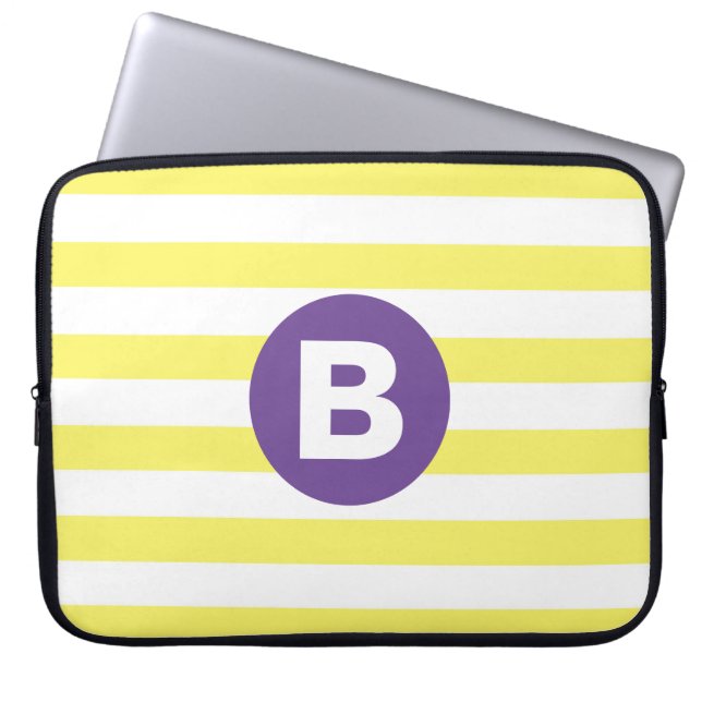 Sonnengelb gestreift mit lila Monogramm Laptopschutzhülle (Vorderseite)