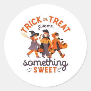 Sonnenliche Halloween-Kids auf Trick oder Treat Runder Aufkleber