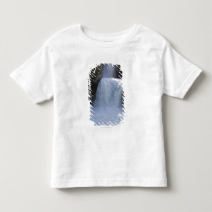Sonnenlicht auf Wasserfällen auf der Seite eines Kleinkind T-shirt
