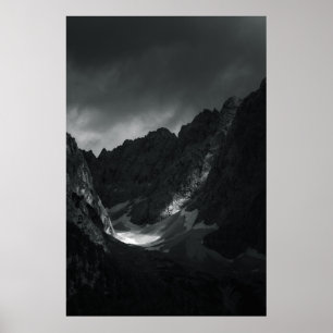Sonnenlicht durch dunkle Wolken Poster