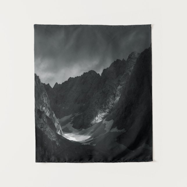 Sonnenlicht durch dunkle Wolken Wandteppich (Vorderseite)