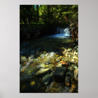 Sonnenlicht und Wasserfall Poster
