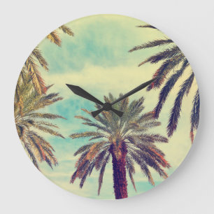 Sonnenpalmenplantage: Kulturoase. Große Wanduhr