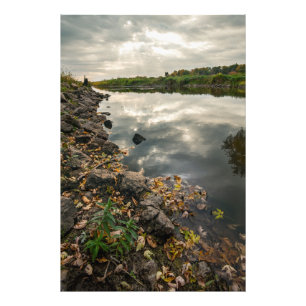 Sonnenschein-Bruch über dem Teich Fotodruck