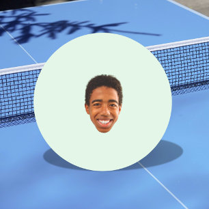 Sonnenschein im dunklen Foto der Kinder Tischtennisball