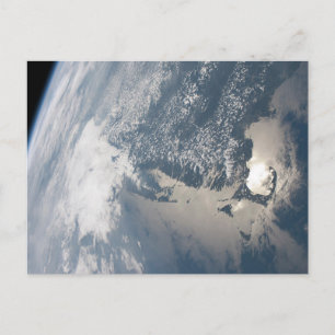 Sonnenschein im Wasser der Erde. Postkarte