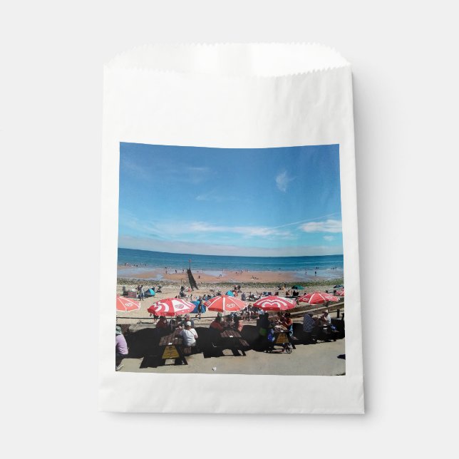 Sonnenschirme am Strand von Bridlington Geschenktütchen (Vorderseite)