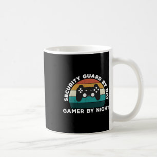 Sonnenschutzgitter bei TagesGamer bei Nacht Video Kaffeetasse