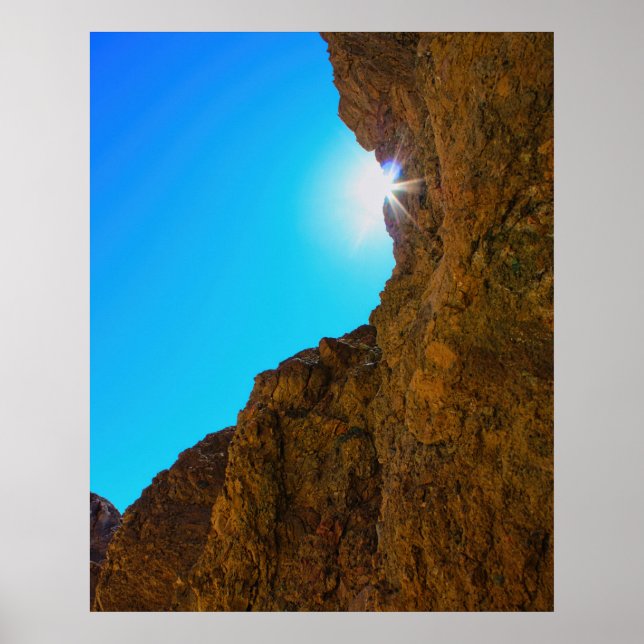 Sonnenstrahlen durch die Wände des Mojave-Canyons Poster (Vorne)