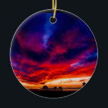 Sonnenuntergang am Pier, Huntington Beach, CA Keramik Ornament<br><div class="desc">Ein phantastischer Sonnenuntergang,  der den Himmel über der Pier in Huntington Beach,  Kalifornien,  erfüllte. Kühne und schöne Farben. Südkalifornien hat immer die besten Sonnenuntergänge! Foto wurde im Juni 2021 aufgenommen.</div>