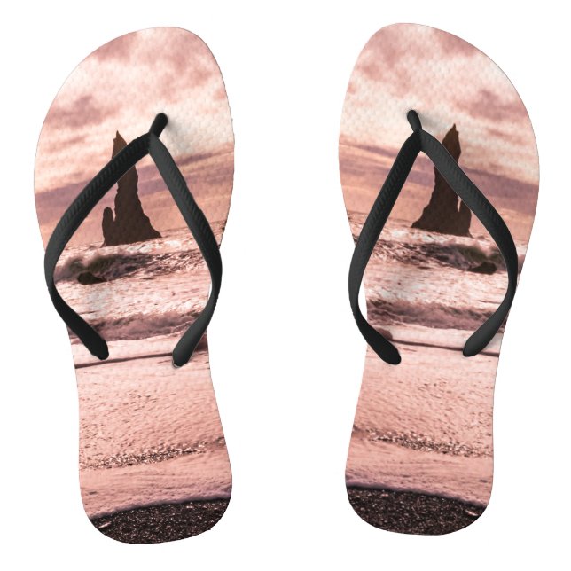 Sonnenuntergang am schwarzen Sandstrand Reynisfjar Flip Flops (Fußbett)