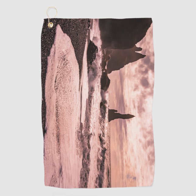 Sonnenuntergang am schwarzen Sandstrand Reynisfjar Golfhandtuch (Vorderseite)