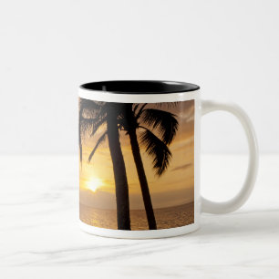 Sonnenuntergang an der Palme Zweifarbige Tasse