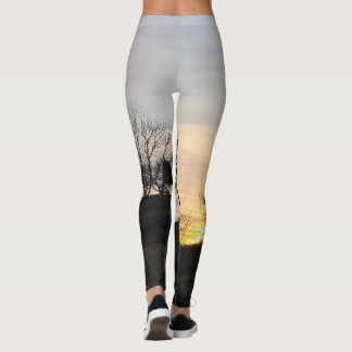 Sonnenuntergang auf dem Hügel - Leggings für Fraue