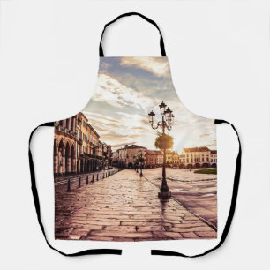 Sonnenuntergang auf dem Platz Padova in Italien Schürze
