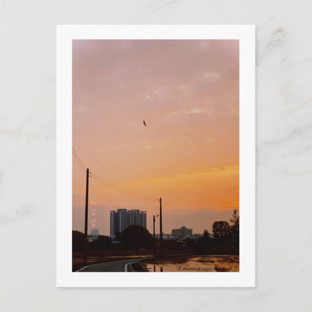 Sonnenuntergang auf der Landstraße Postkarte (Vorderseite)