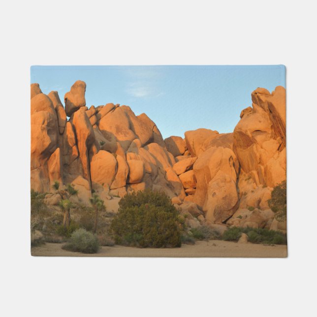 Sonnenuntergang Felsen bei Joshua Tree Fußmatte (Vorderseite)