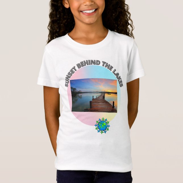 Sonnenuntergang hinter dem See T-Shirt (Vorderseite)