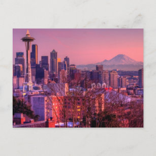 Sonnenuntergang hinter Seattle Skyline von Kerry P Postkarte