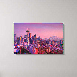 Sonnenuntergang hinter Seattle-Skylinen von Leinwanddruck