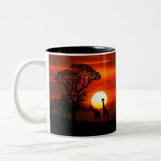 Sonnenuntergang in der afrikanischen Savanne Zweifarbige Tasse