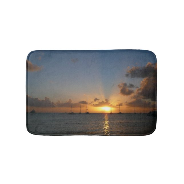 Sonnenuntergang mit Segelbooten Tropical Landscape Badematte (Vorderseite)