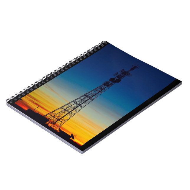 Sonnenuntergang-Notebook mit Tower-Silhouette Notizblock (Linke Seite)