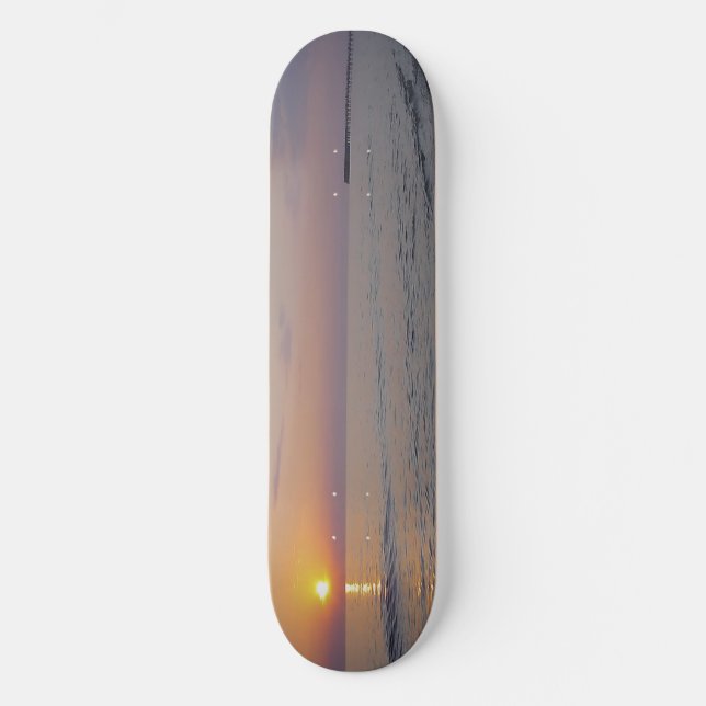 Sonnenuntergang, ruhige und Friedliche Küste Skateboard (Vorderseite)