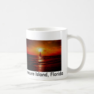 Sonnenuntergang-Segelboot, Schatz-Insel, Florida Tasse