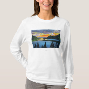 Sonnenuntergang-Szene auf dem Columbia River T-Shirt