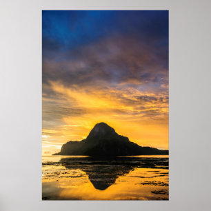 Sonnenuntergang über dem Bacuit-Archipel Poster