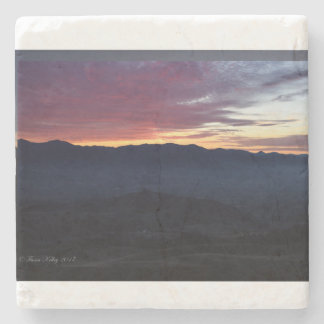 Sonnenuntergang über den Bergen Steinsockel Steinuntersetzer