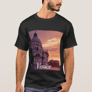 Sonnenuntergang über der Basilika von Venedig T-Shirt