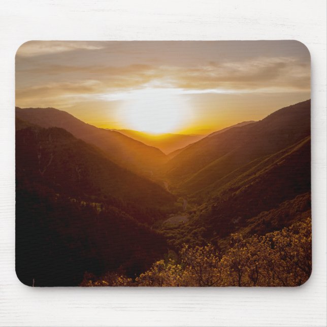 Sonnenuntergang über der Berglandschaft Mousepad (Vorne)