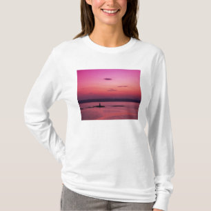 Sonnenuntergang über der Insel Skye, aus Mallaig, T-Shirt