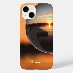 Sonnenuntergang über Kristallkugel - Traum Case-Mate iPhone 14 Hülle