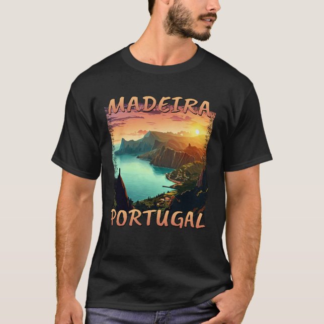 Sonnenuntergang über Madeira, Portugal im Grünen-S T-Shirt (Vorderseite)