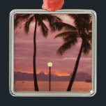 Sonnenuntergang über Moorea vom Sofitel Maeva Beac Ornament Aus Metall<br><div class="desc">COPYRIGHT Stuart Westmorland / DanitaDelimont.com| OC13 SWE0136.jpg| Sonnenuntergang über Moorea vom Sofitel Maeva Beach Resort (in der Nähe,  wo der berühmte Maler Paul Gauguin 6 Monate lebte),  in der Nähe von Papeete,  Tahiti Nui,  Society Islands,  Französisch - Polynesien,  Südpazifik</div>