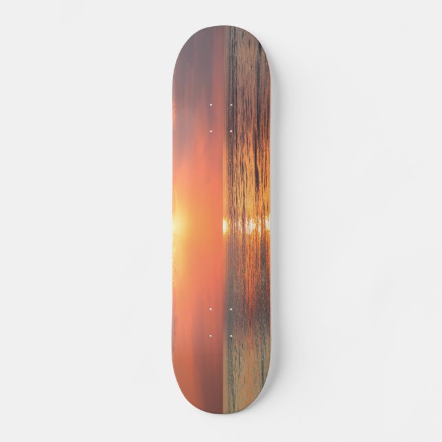 Sonnenuntergang über Wasser Skateboard (Vorderseite)