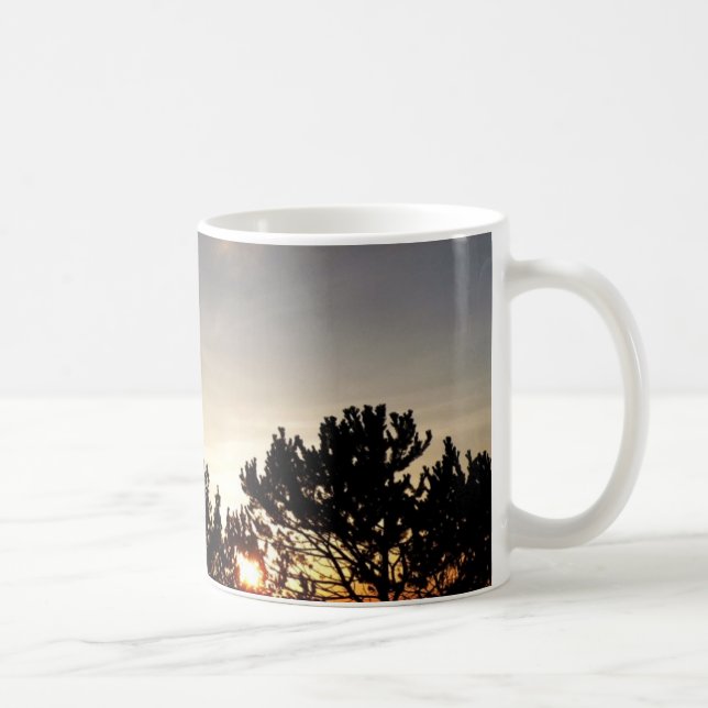 Sonnenuntergang-und Whitebark Kiefern-Tasse Tasse (Rechts)