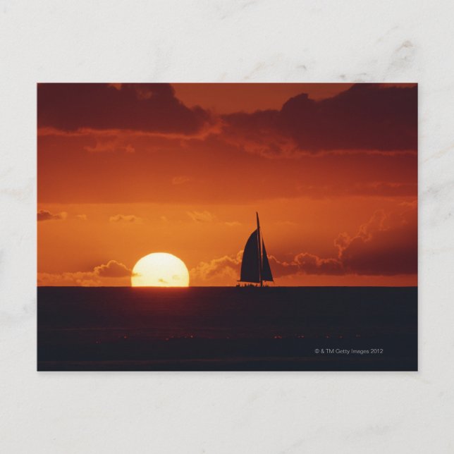 Sonnenuntergang und Yacht 2 Postkarte (Vorderseite)