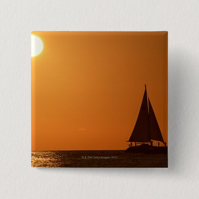 Sonnenuntergang und Yacht Button (Vorderseite)