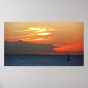 Sonnenuntergang Wolken und Segelboot Seascape Poster