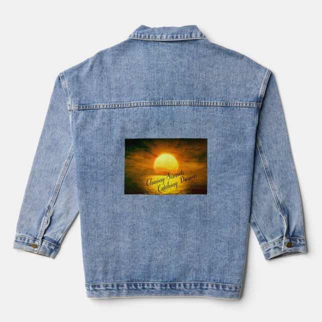 Sonnenuntergänge jagen, Träume erwecken Jeansjacke (Rückseite)